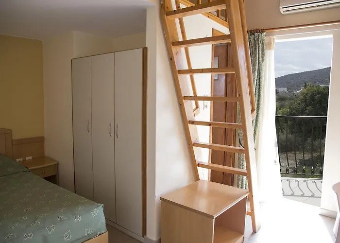 Alonia & Maisonettes