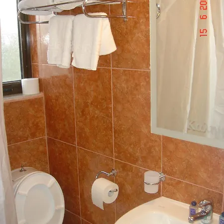 Alonia & Maisonettes