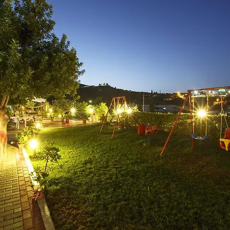 Alonia & Maisonettes 아파트 Tolón