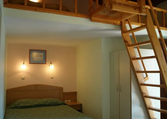 Alonia & Maisonettes Apartman *