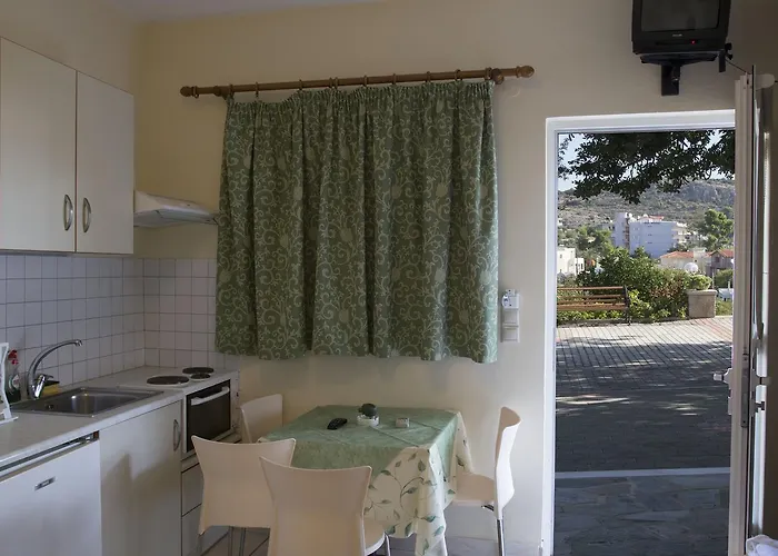 דירה Alonia & Maisonettes