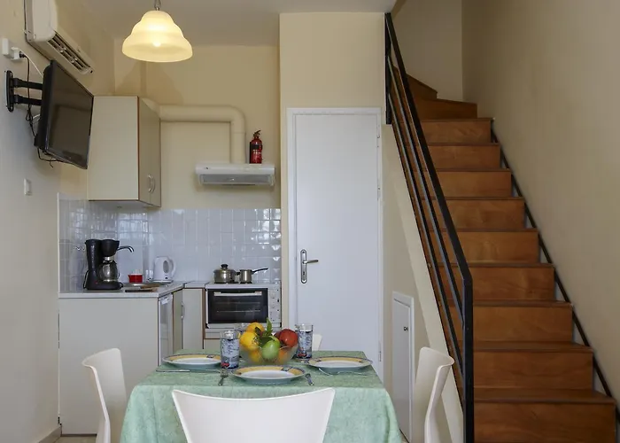 דירה Alonia & Maisonettes