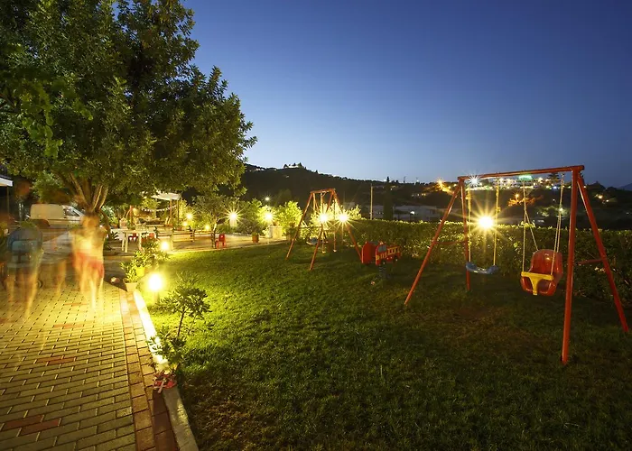 Alonia & Maisonettes Apartman Toló